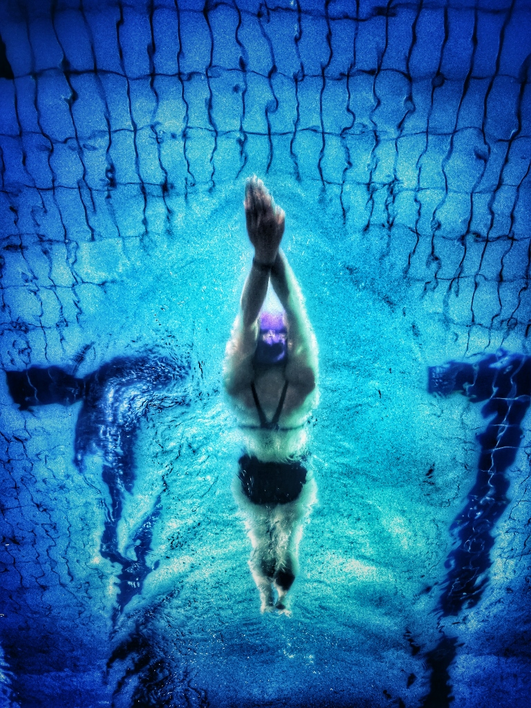 underwater photography of swimmer 711187 2 768x1024